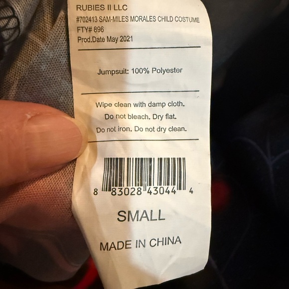 Boys Spider-Man costume size small (6-8) Jumpsuit only NO MASK. - Picture 10 of 11